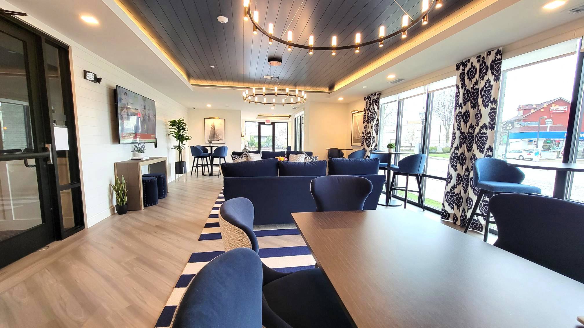 Enclave Crystal Lake Townhomes And Apartments